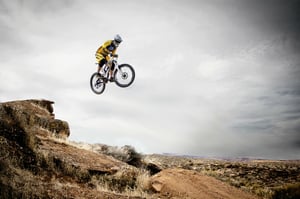 mountain-biking-95032_1280